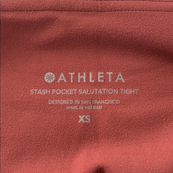 SOLD - Athleta Stash pocket salutation tight - Picture 3 of 10